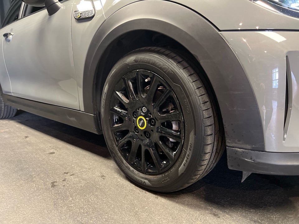 MINI Cooper SE Classic Trim 3d