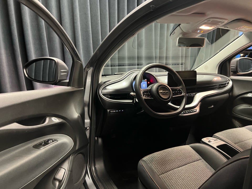 Fiat 500e 42 Icon 3d