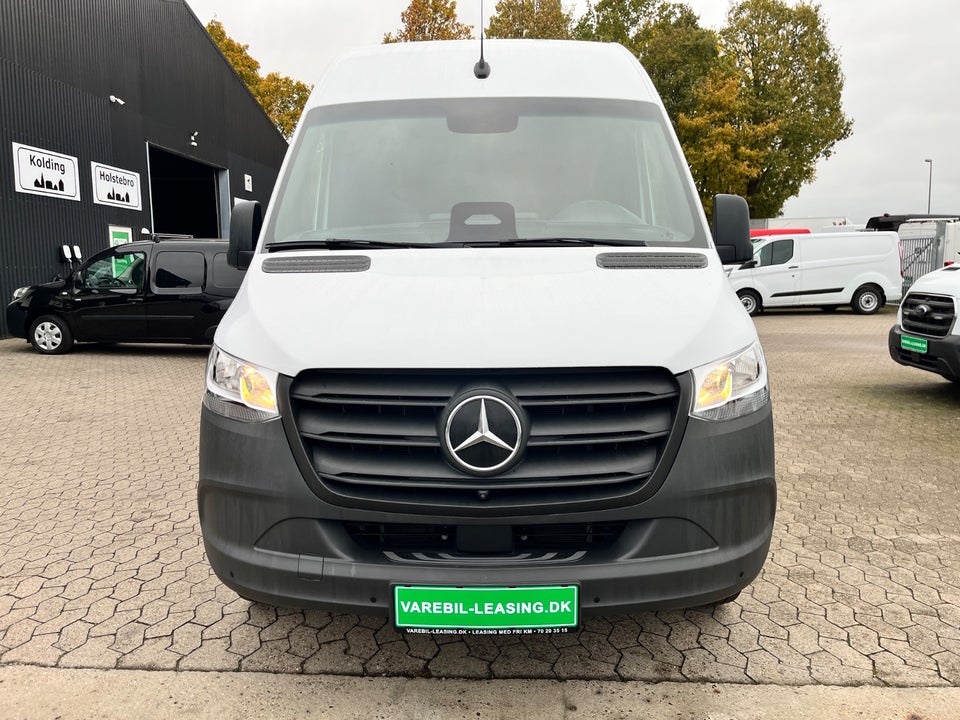 Mercedes eSprinter 420 113 A3 Kassevogn SELECT
