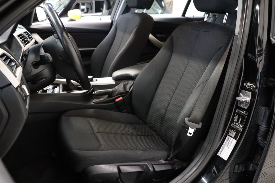 BMW 318d 2,0 Touring 5d