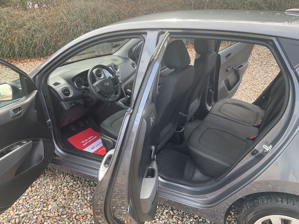 Hyundai i10 1,0 Touch 5d