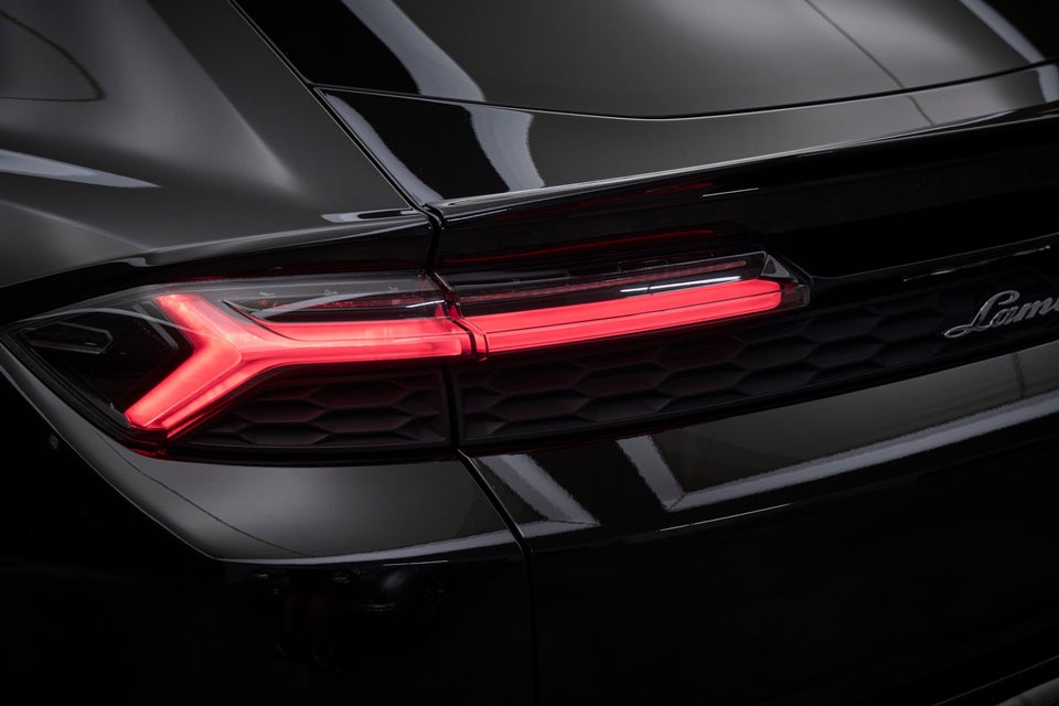 Lamborghini Urus 4,0 SE 5d