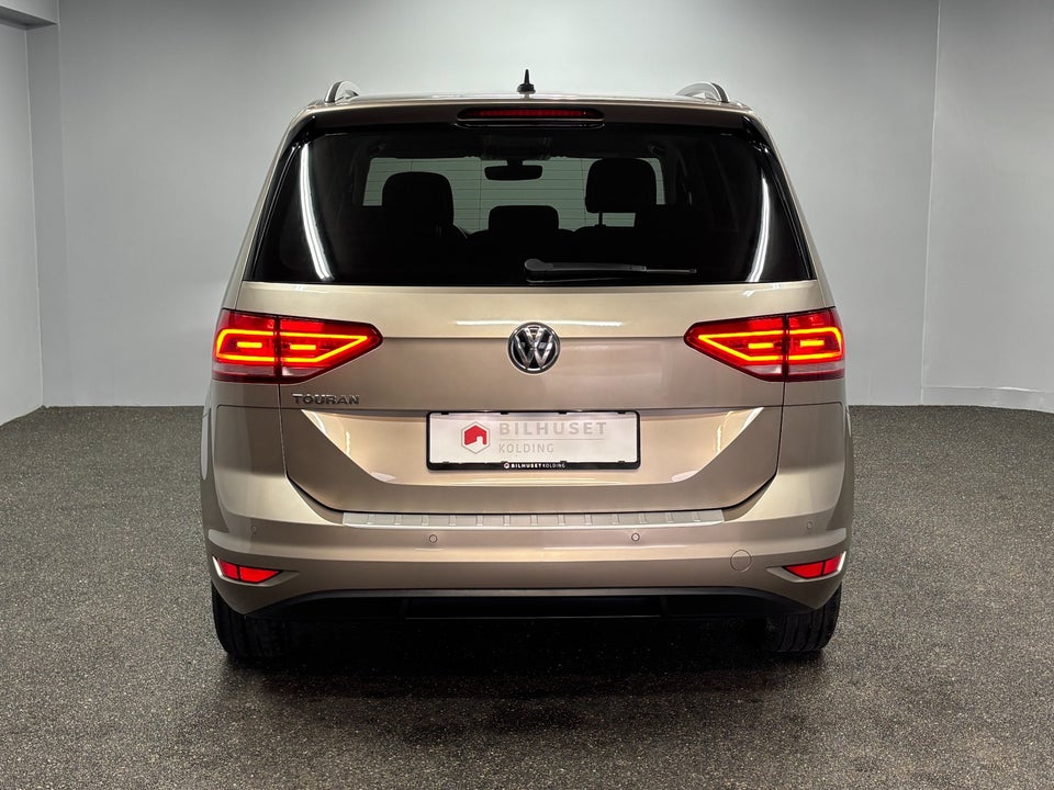 VW Touran 1,6 TDi 115 Comfortline DSG 7prs 5d