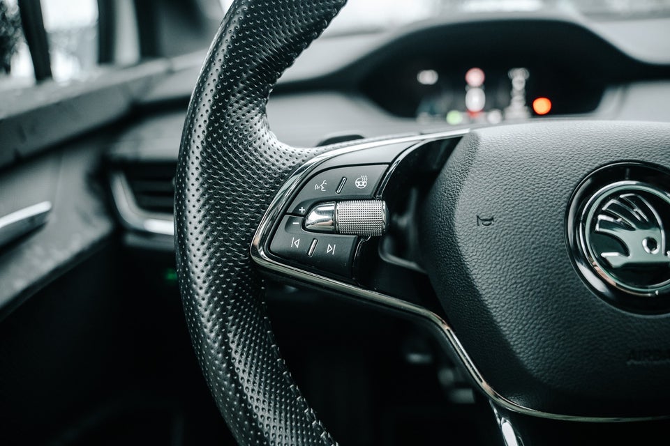 Skoda Enyaq 60 iV Sportline 5d