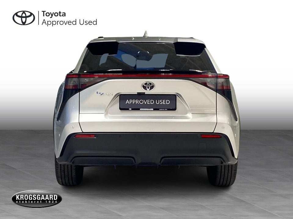 Toyota bZ4X Executive 5d