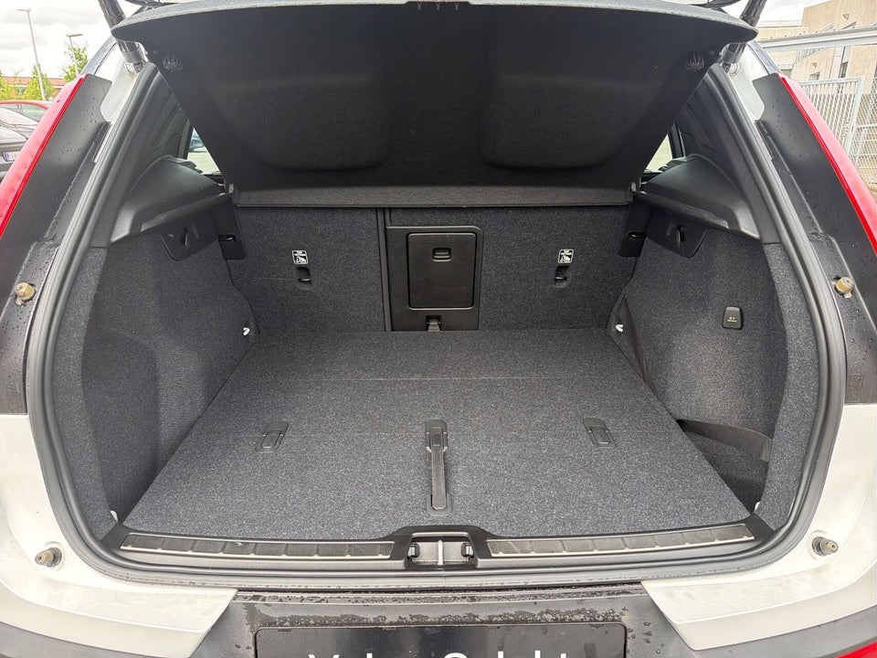 Volvo XC40 2,0 D4 190 R-Design aut. AWD 5d