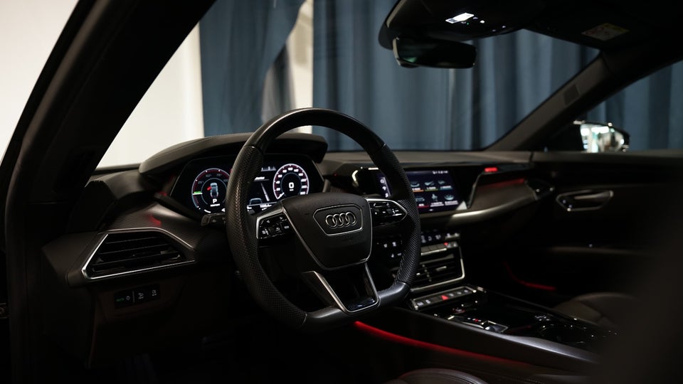 Audi e-tron GT quattro 4d