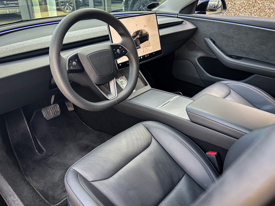 Tesla Model 3 Long Range AWD 4d