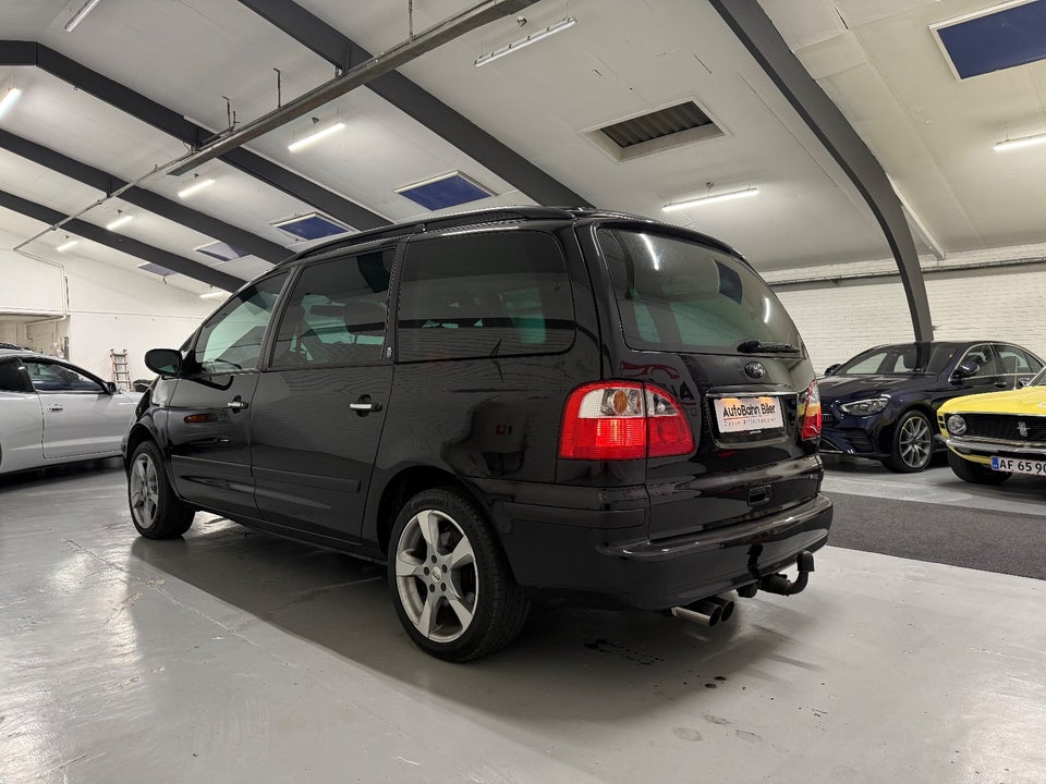 Ford Galaxy 2,8 204 Ghia 5d