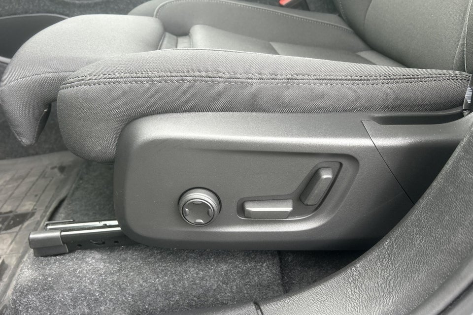 Volvo EX40 Extended Range Plus 5d