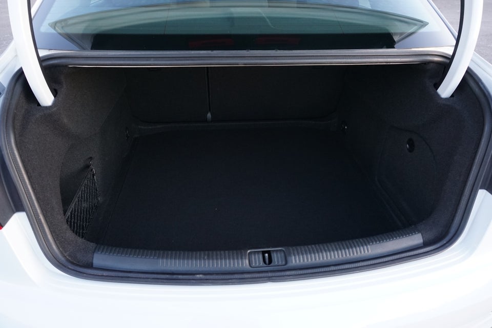 Audi A3 35 TFSi Sport Limited S-tr. 4d