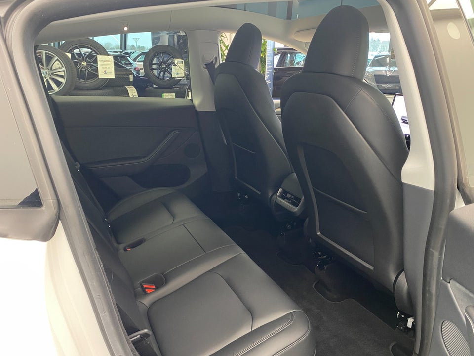 Tesla Model Y RWD 5d