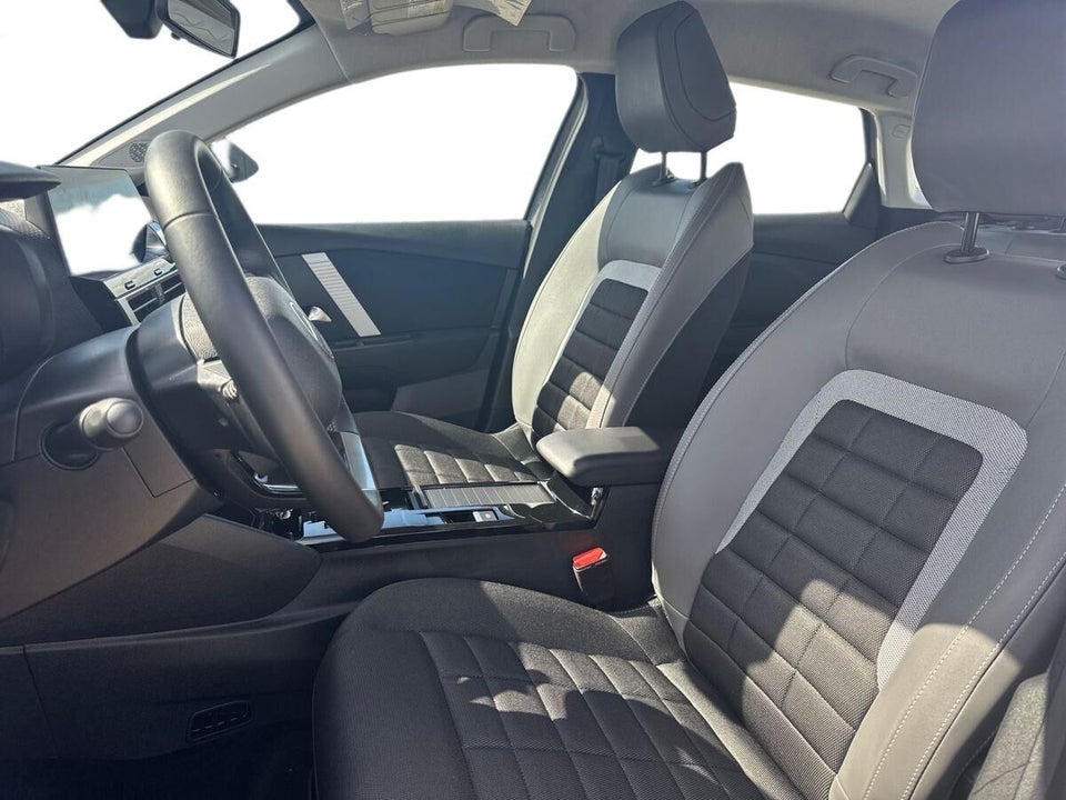 Citroën ë-C4 X 54 Plus 4d