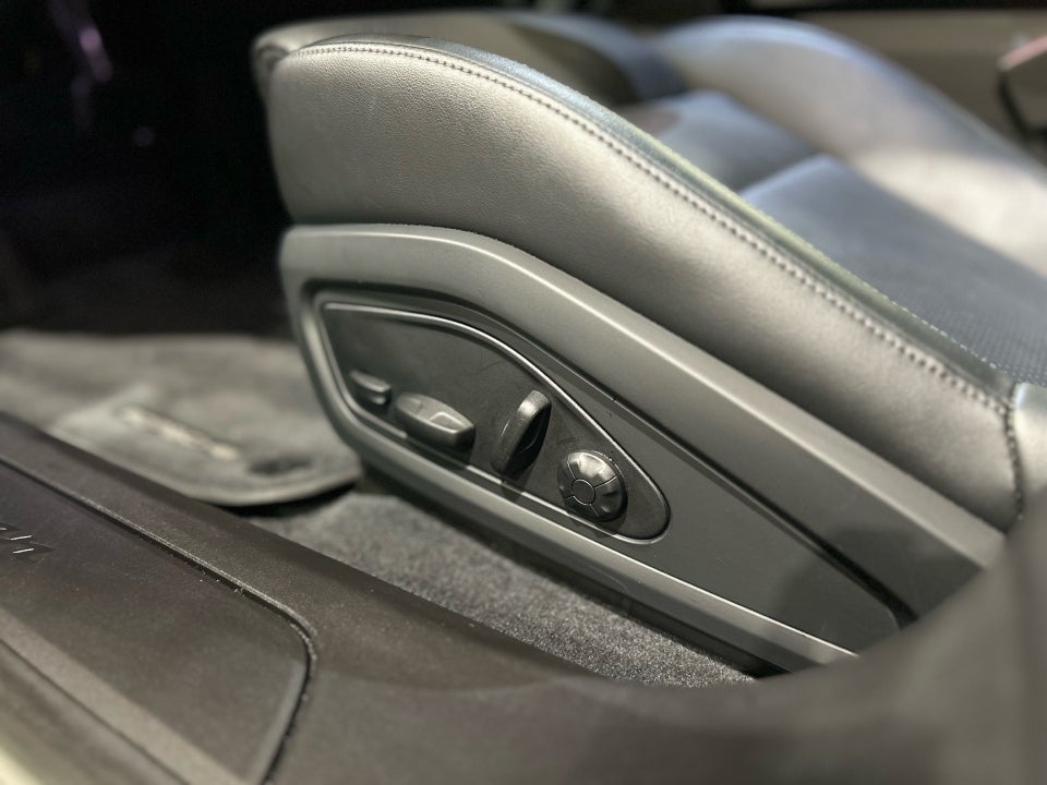 Porsche Taycan Performance+ Sport Turismo 5d