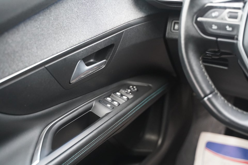 Peugeot 3008 1,6 Hybrid Allure Pack EAT8 5d