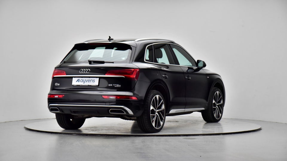 Audi Q5 55 TFSi e S-line quattro S-tr. 5d