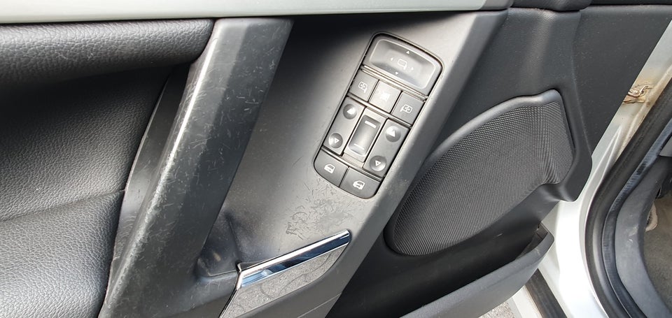 Opel Vectra 2,2 16V Direct Comfort 5d