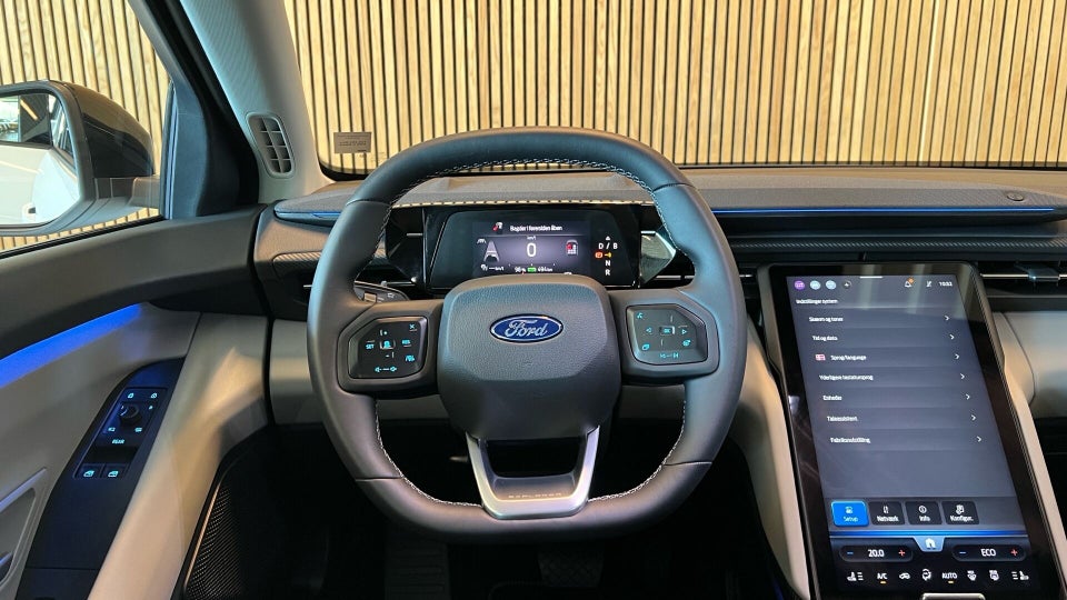 Ford Explorer 79 Premium Extended Range AWD 5d