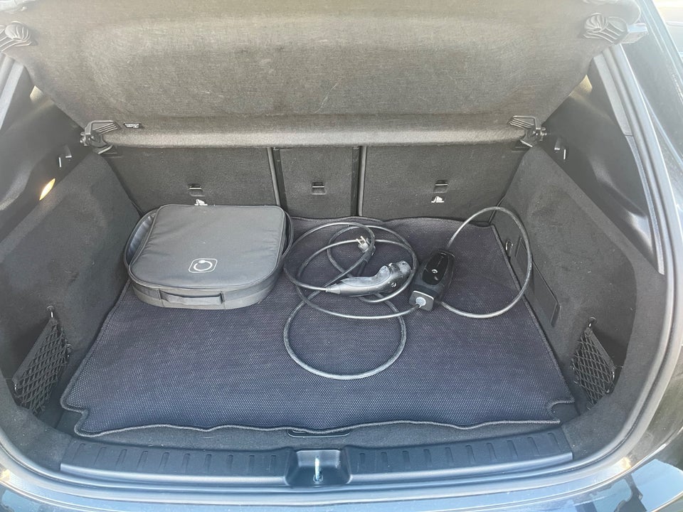 Mercedes EQA250+ Progressive 5d