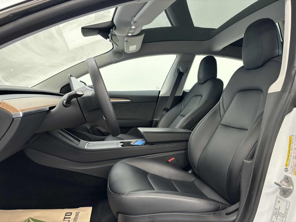 Tesla Model 3 RWD 4d