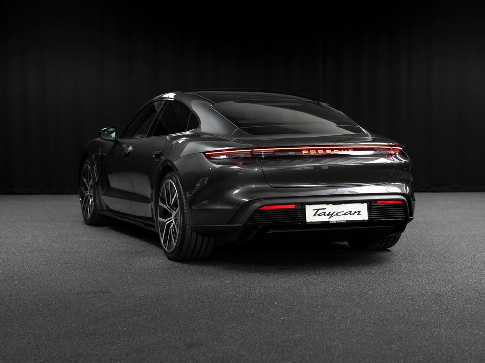 Porsche Taycan Performance+ Black Edition 4d