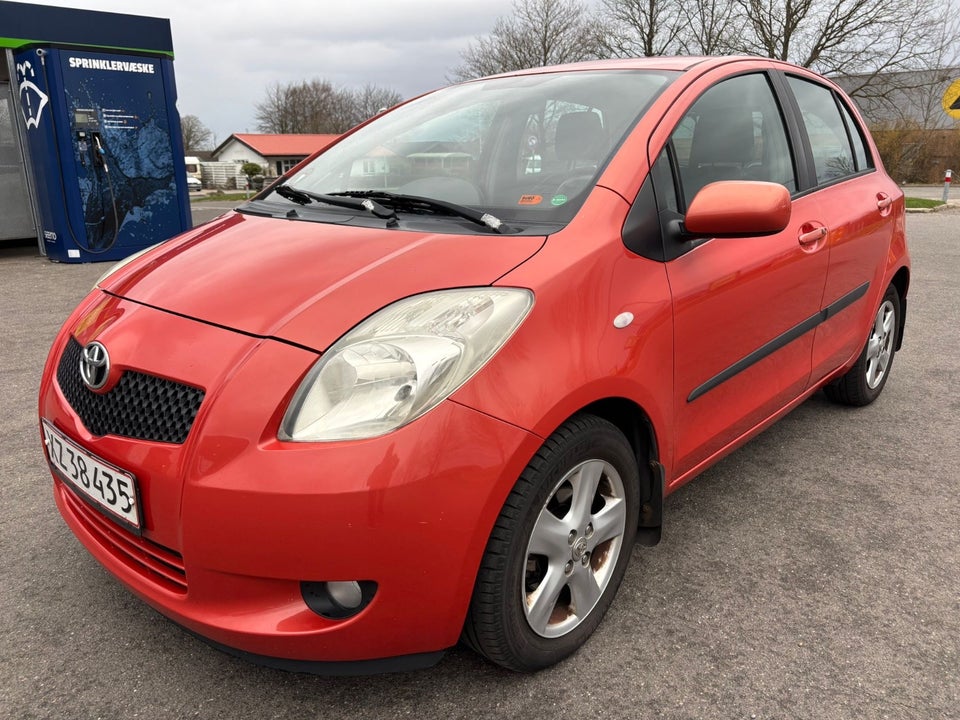 Toyota Yaris 1,3 Sol 5d