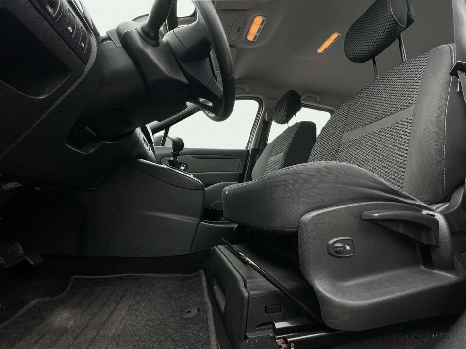 Renault Grand Scenic III 1,6 dCi 130 Dynamique 7prs 5d