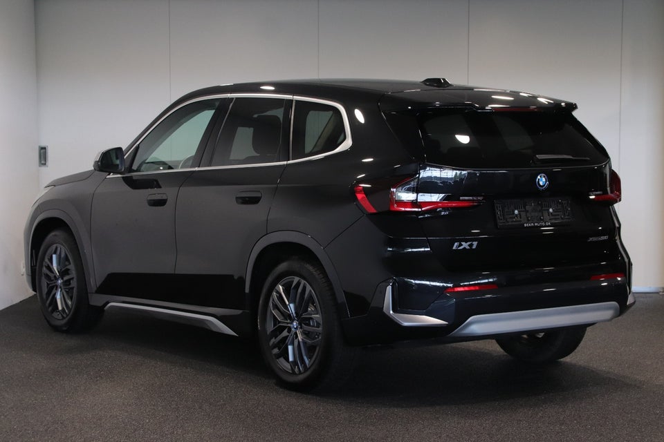 BMW iX1 xDrive30 X-Line Van 5d