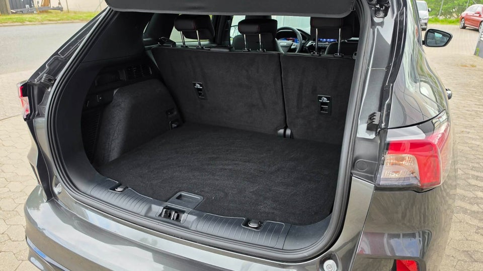 Ford Kuga 2,5 PHEV ST-Line X CVT 5d