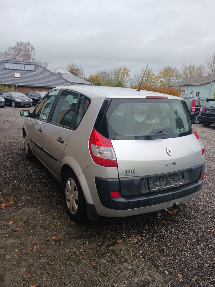 Renault Scenic II 1,6 Expression Comfort 5d