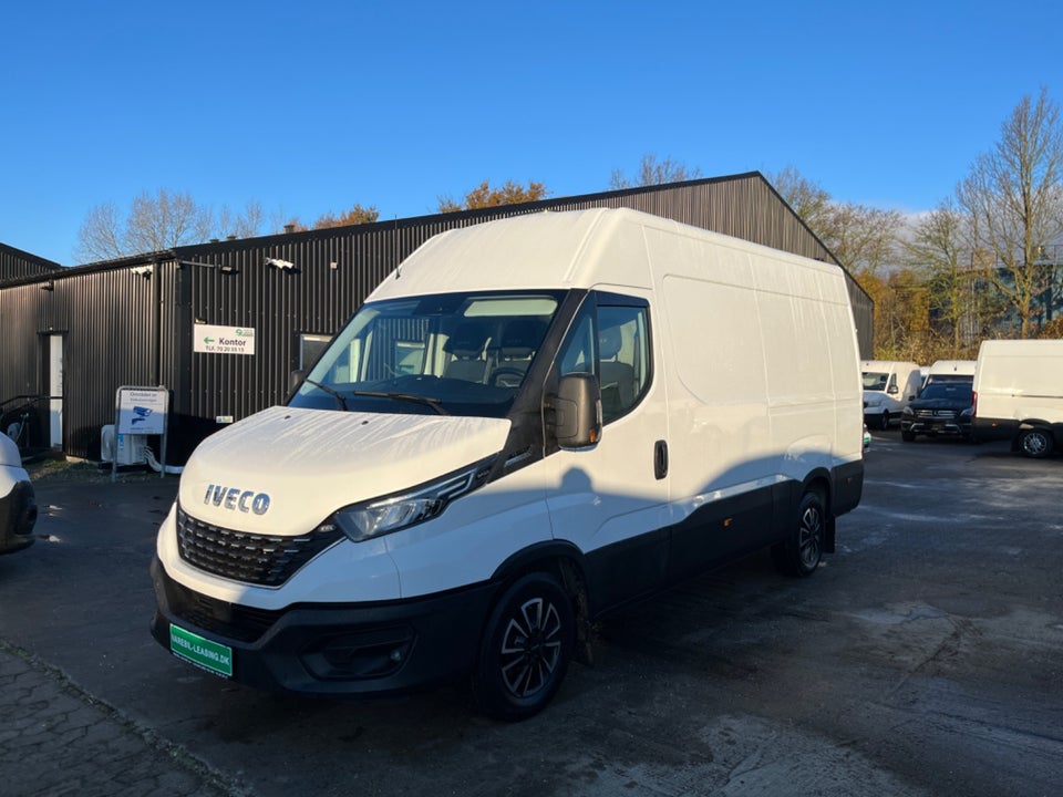 Iveco Daily 2,3 35S16 12m³ Van AG8