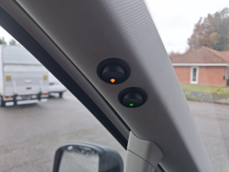 VW Crafter 35 2,0 TDi 177 Db.Kab m/lad L3