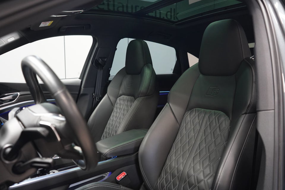 Audi e-tron 55 S-line Sportback quattro 5d