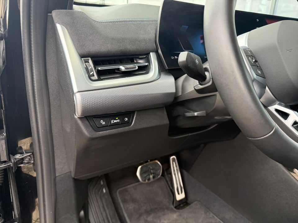 BMW iX2 eDrive20 M-Sport Premium 5d