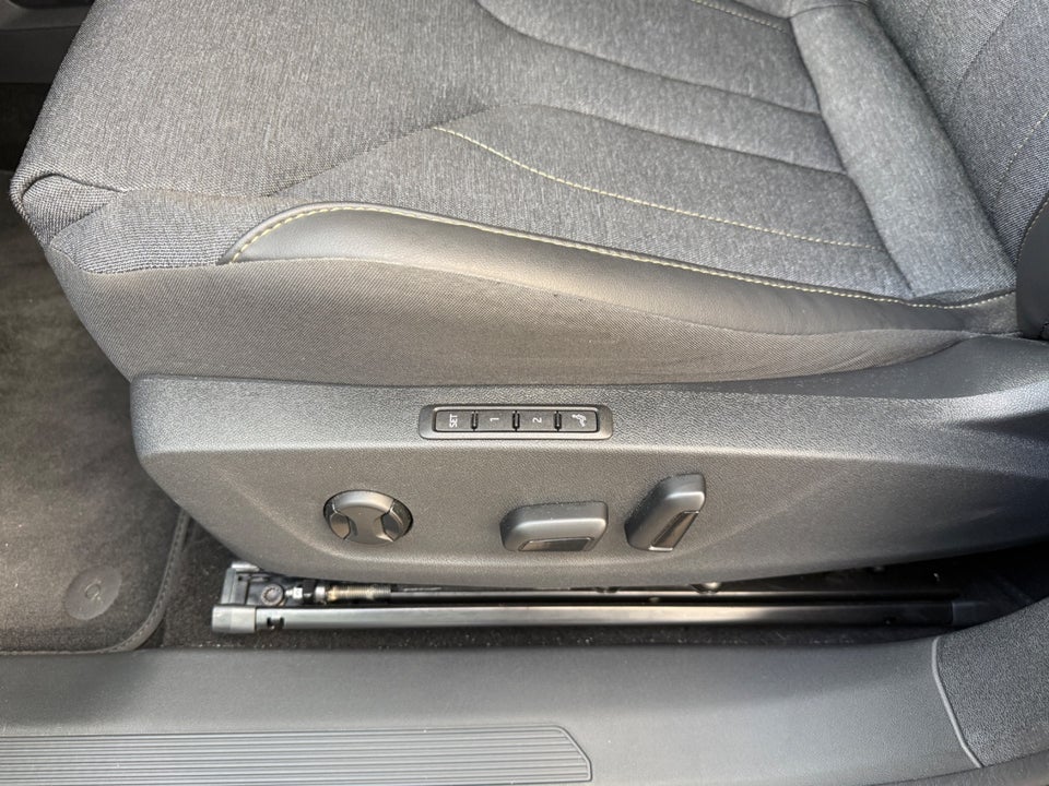 Skoda Elroq 85 iV Loft Advanced 5d