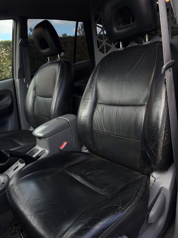 Toyota RAV4 2,0 VVT-i 4x4 5d