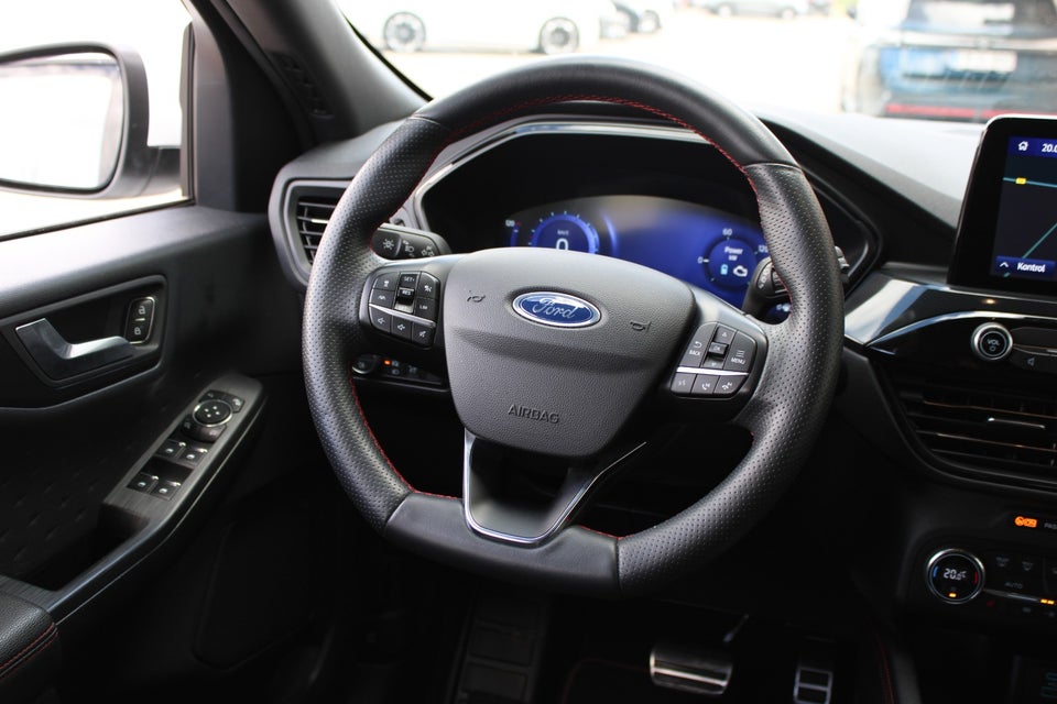 Ford Kuga 2,5 PHEV ST-Line X CVT 5d
