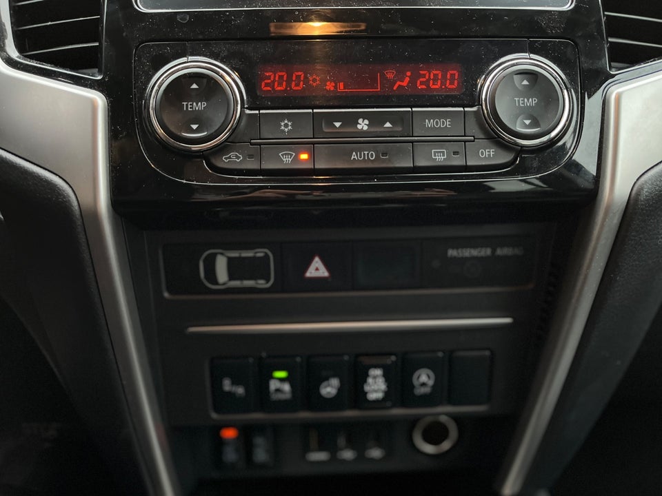 Mitsubishi L200 2,2 DI-D Instyle Db.Kab aut. 4d