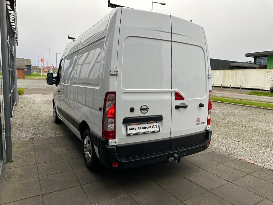 Nissan NV400 2,3 dCi 145 L2H2 Working Star