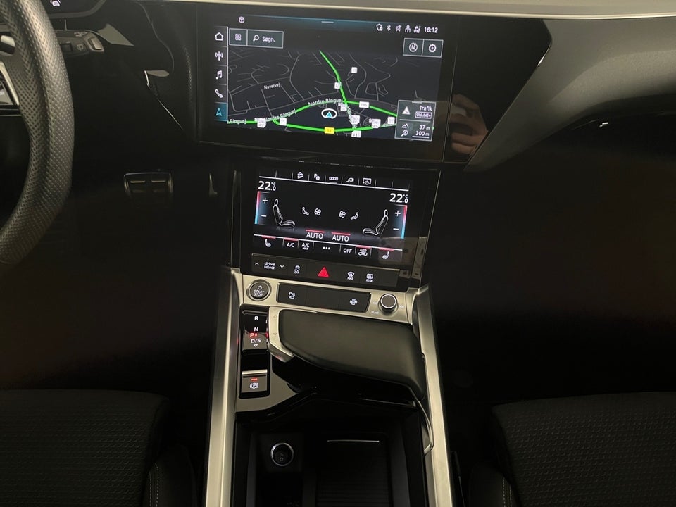 Audi Q8 e-tron 55 Advanced S-line quattro 5d