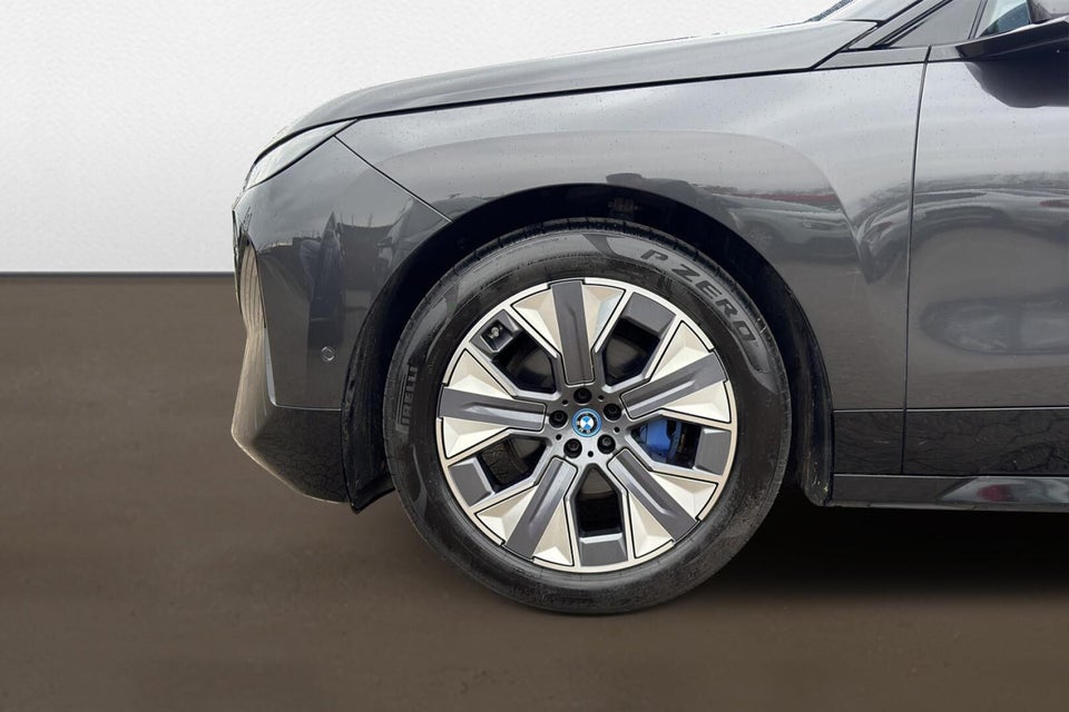 BMW iX xDrive40 5d