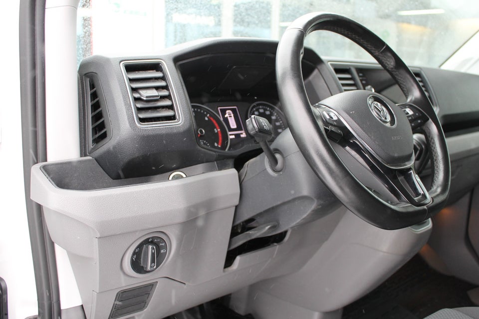 VW Crafter 35 2,0 TDi 177 Kassevogn L3H2 aut.