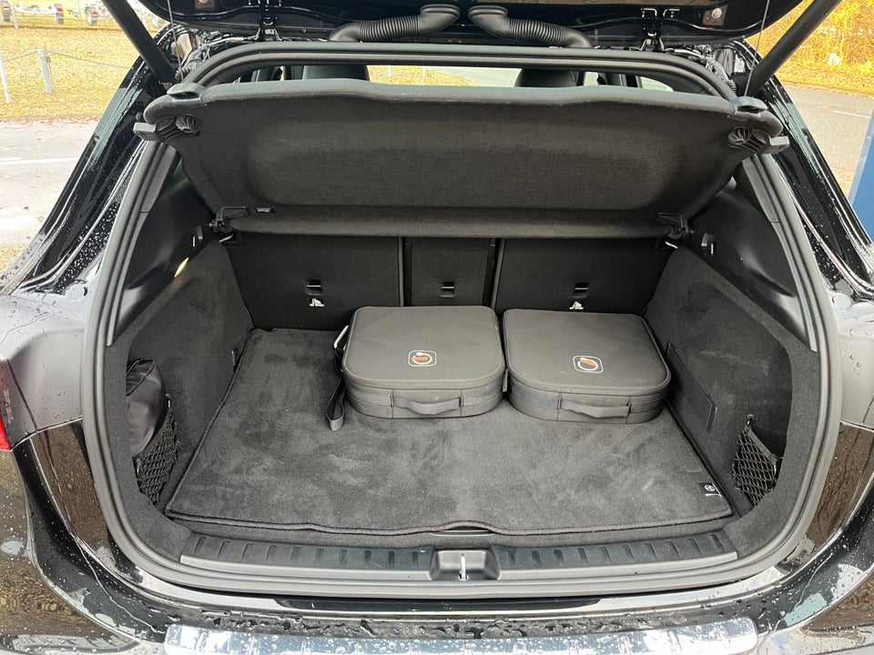 Mercedes EQA300 Progressive 4Matic 5d