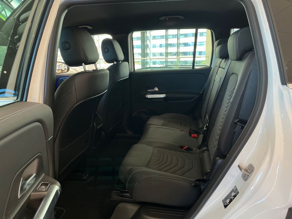 Mercedes EQB300 Progressive 4Matic 5d