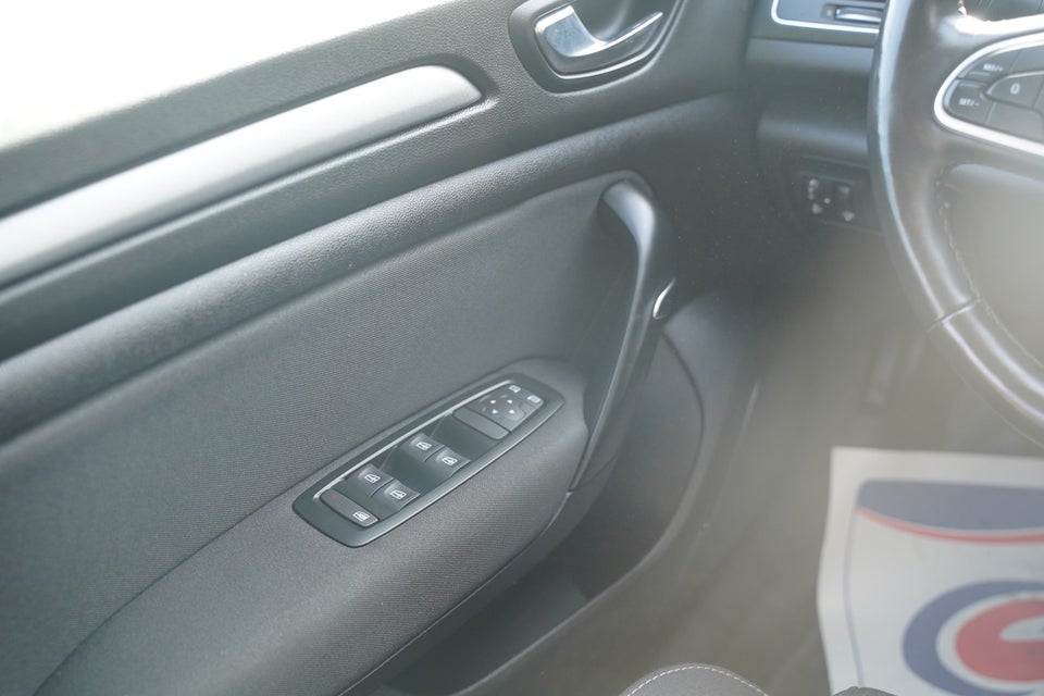 Renault Megane IV 1,6 E-Tech Sport Tourer 5d