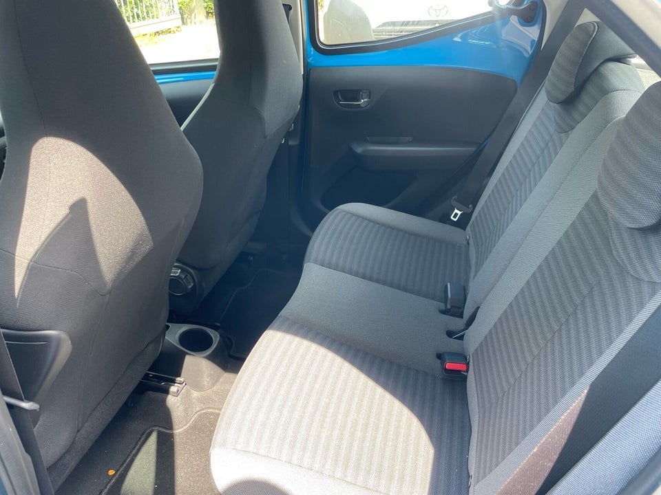Toyota Aygo 1,0 VVT-i x-plore 5d