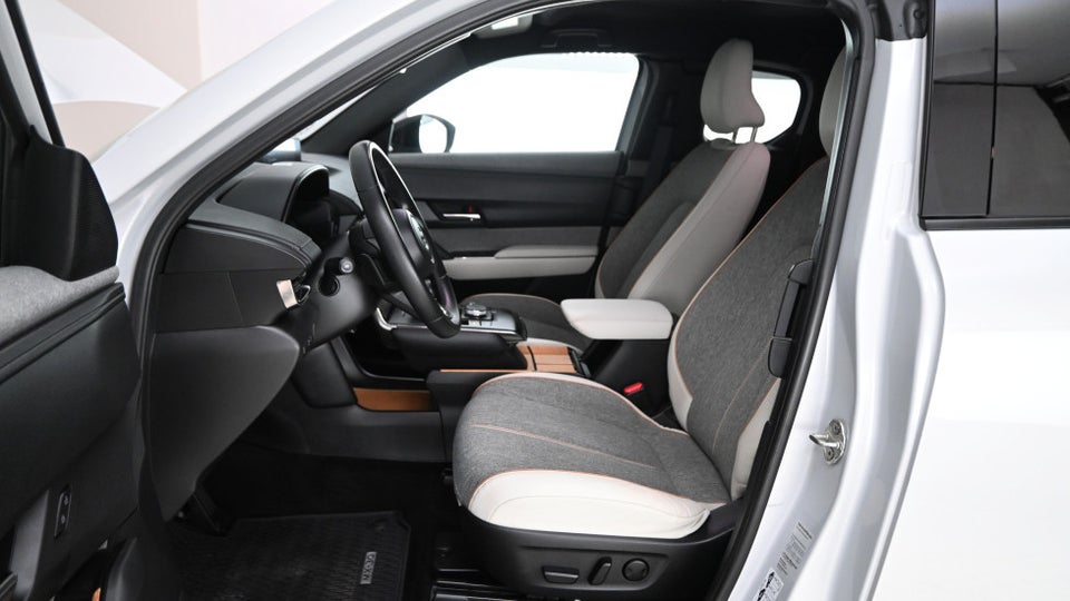 Mazda MX-30 e-SkyActiv First Edition 5d