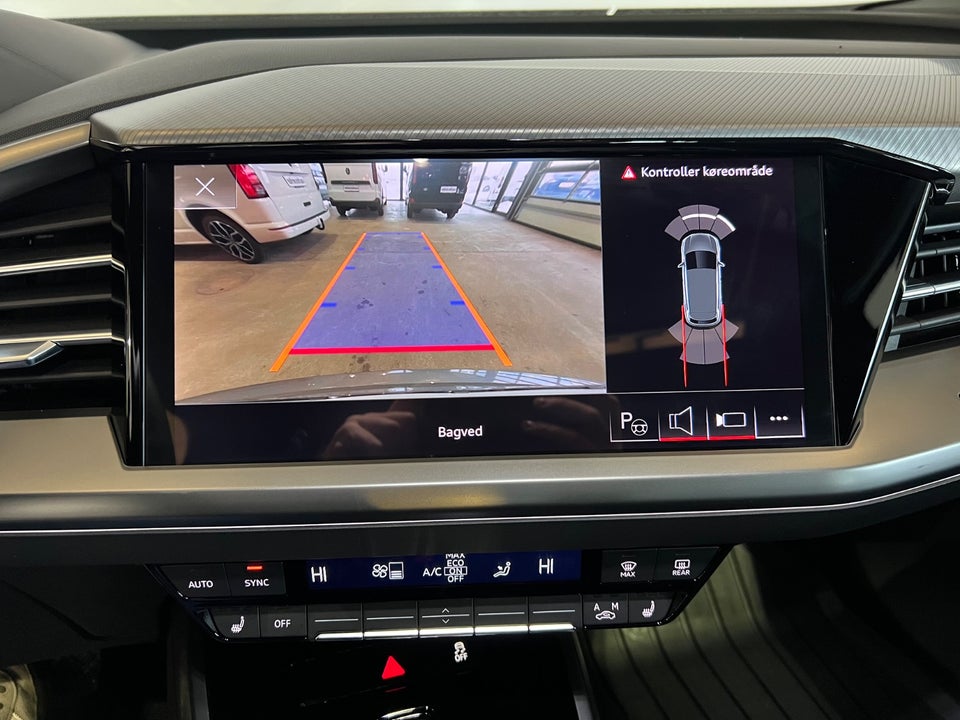 Audi Q4 e-tron 40  5d