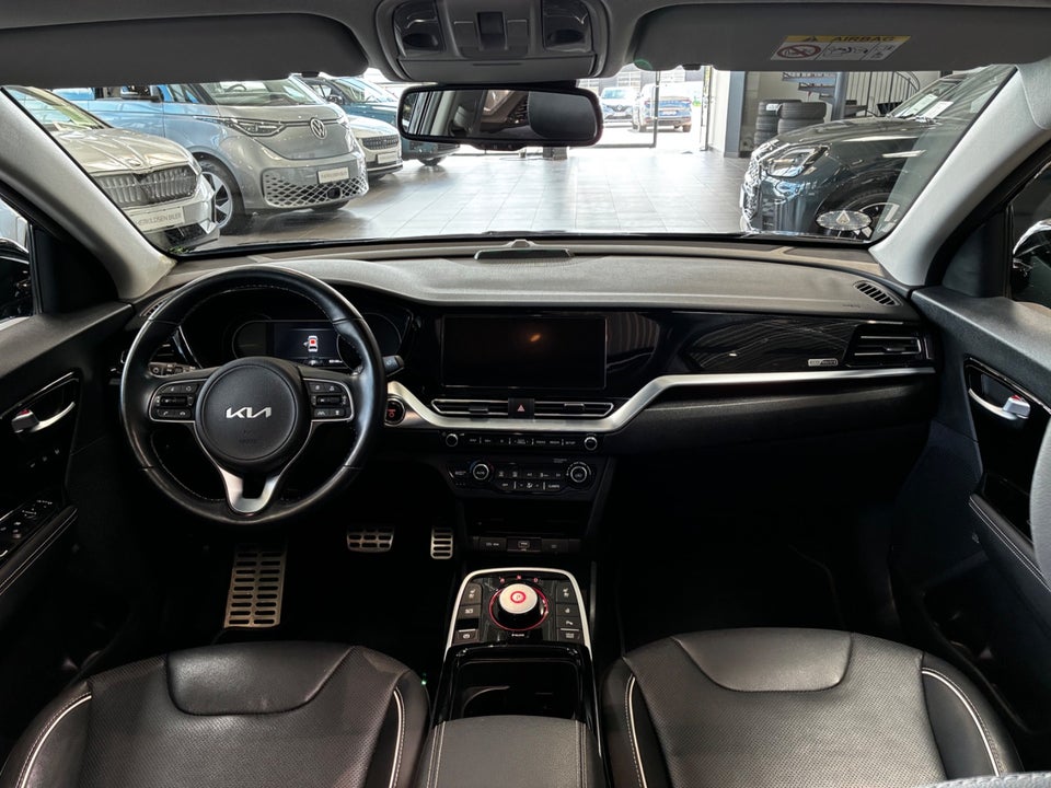 Kia Niro 64 EV Premium 5d