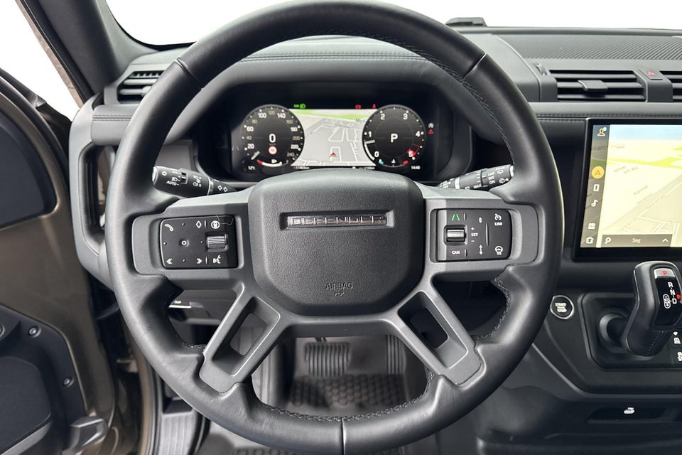 Land Rover Defender 110 3,0 D250 Hard Top X-Dynamic SE aut. Van 5d